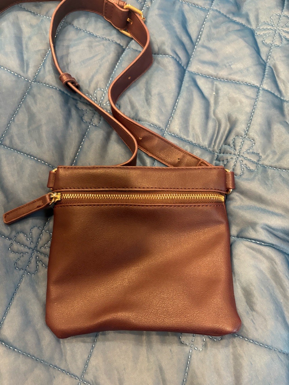 Lulu Dharma Women's Brown Leather Crossbody/Belt Bag with Gold Zip